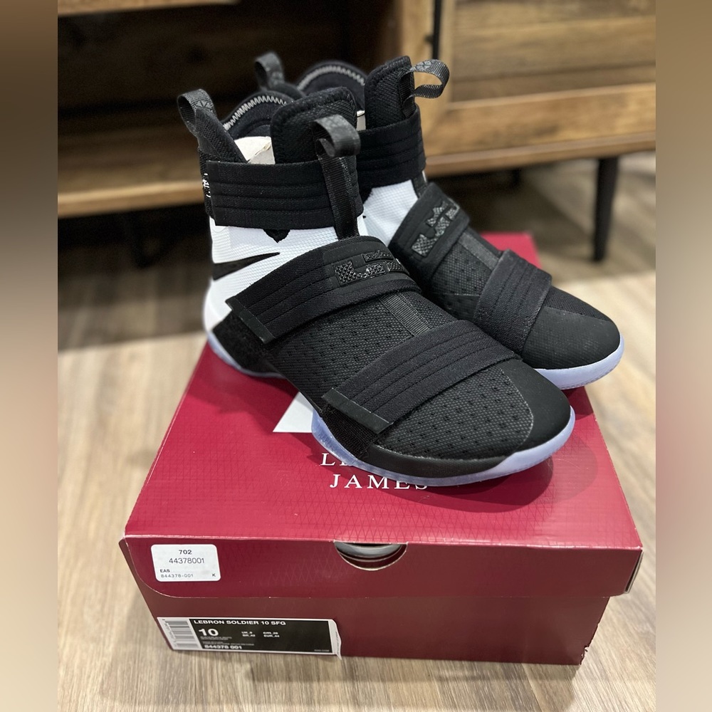 NIKE LEBRON SOLDIER 10 SFG Black/White